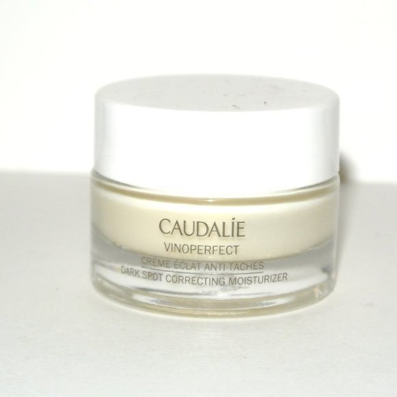 Caudalie Skincare Vinoperfect Dark Spot Correcting - Picture 3 of 4